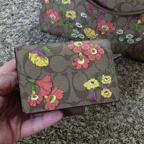 Coach Purse with wallet - Picture 8 of 8